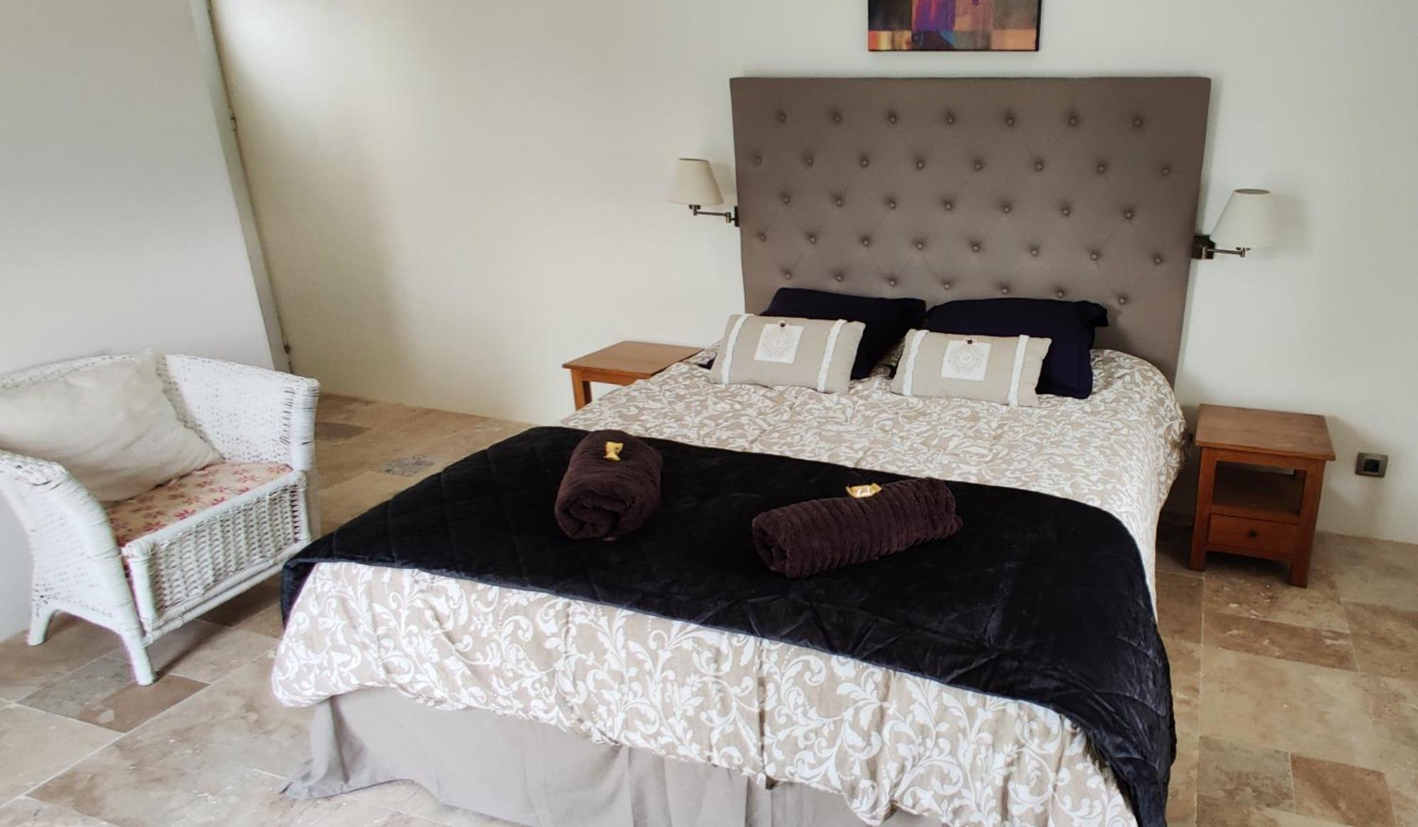 Chambre Cosy Avec Terrasse Sur La Colline Boisee, Parking Prive, Jardin, Calme, Climatisation, 10 Mn Pont Du Gard Num7 Rochefort-du-Gard Exteriör bild